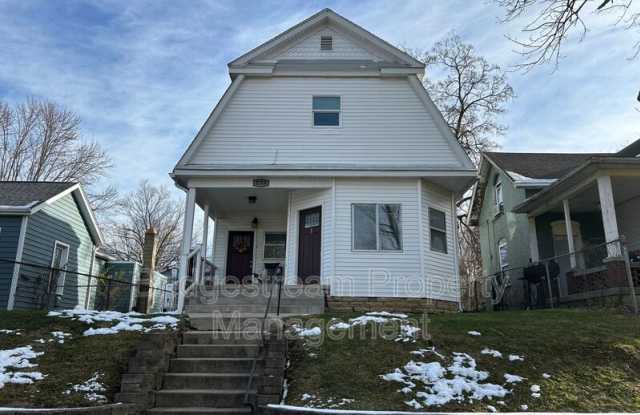 539 S Monroe St photos photos