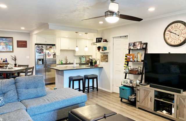 Fully Remodeled 2 Bedroom Condo Available in San Marcos! - 219 Woodland Parkway, San Marcos, CA 92069