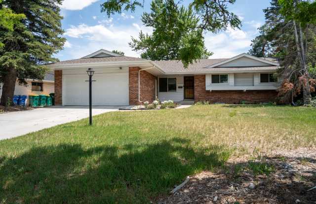 Spacious 6 bedroom home with 3 non conforming bedrooms in the heart of Village East! photos photos