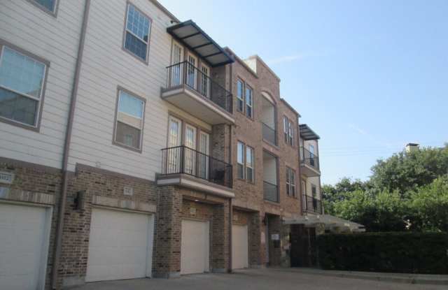 950 Henderson St - 950 Henderson Street, Fort Worth, TX 76102