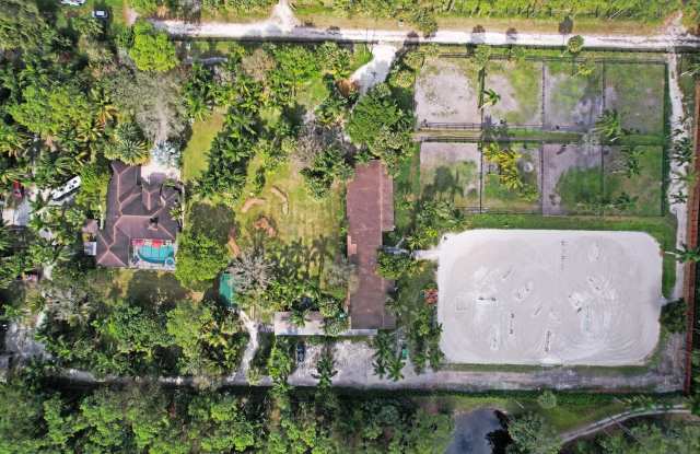 15200 Timberlane Place Gallery 3