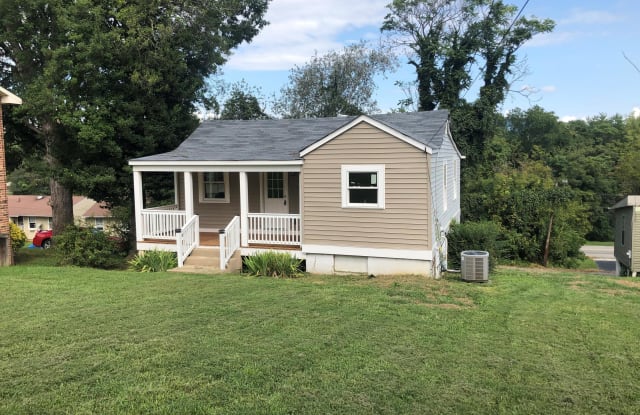 418 W Cleveland AVE - 418 West Cleveland Avenue, Vinton, VA 24179