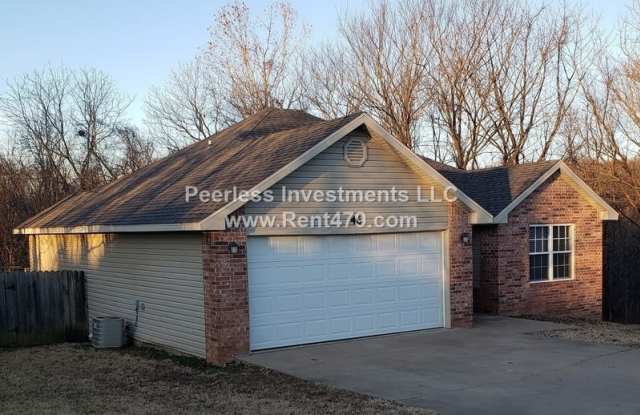 46 Olmsted Circle - 46 Olmstead Circle, Bella Vista, AR 72715