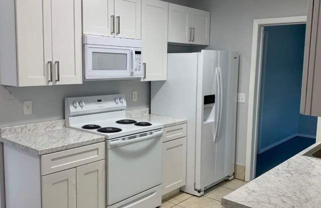 8009 ARBLE Drive Gallery 3