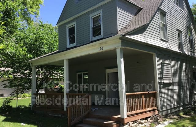 107 N Clinton Place - 107 Clinton Place, Kansas City, MO 64123