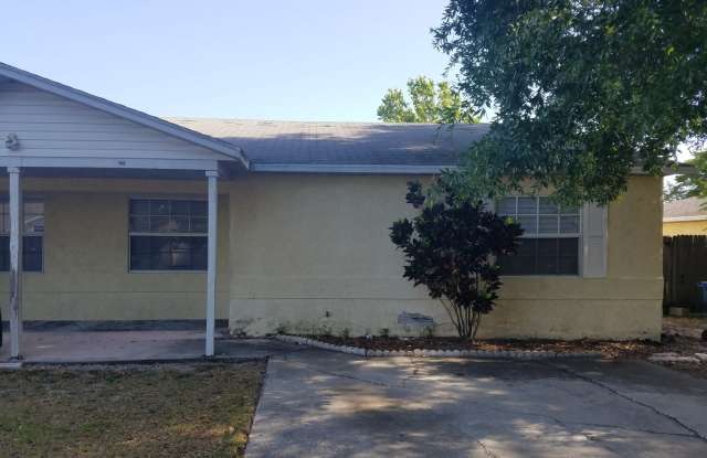 2-Bedroom, 1-Bathroom Home in Winter Haven photos photos 2-Bedroom, 1-Bathroom Home in Winter Haven photos photos