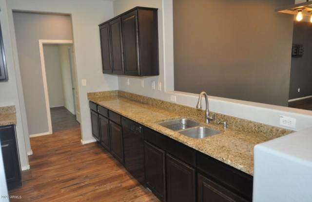 10765 W YEARLING Road Gallery 3