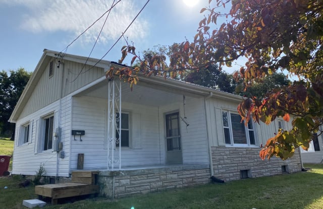 1701 Indian Ridge Rd - 1701 Indian Ridge Road, Johnson City, TN 37604