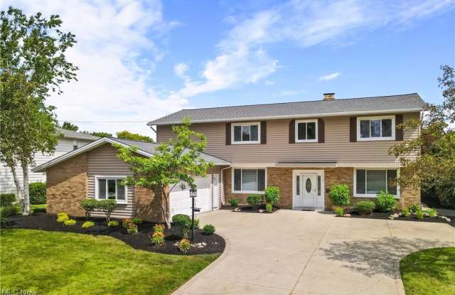 24905 Hazelmere Road - 24905 Hazelmere Road, Beachwood, OH 44122