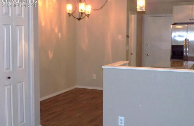 1297 Vondelpark Drive Gallery 4