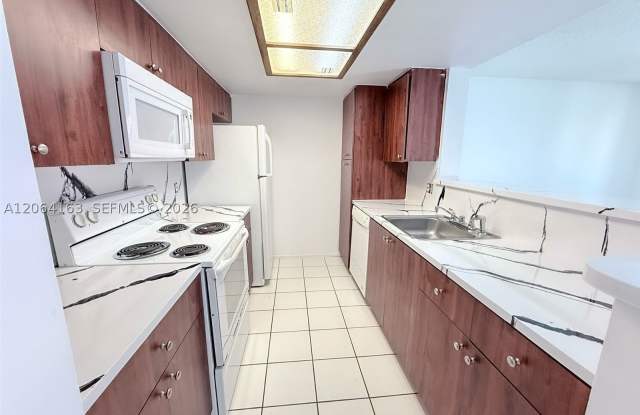 3212 Coral Lake Ln Gallery 4