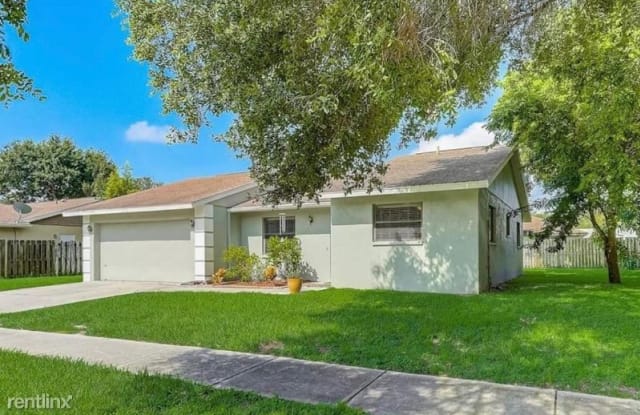 2462 Briar Oak Circle - 2462 Briar Oak Circle, Fruitville, FL 34232