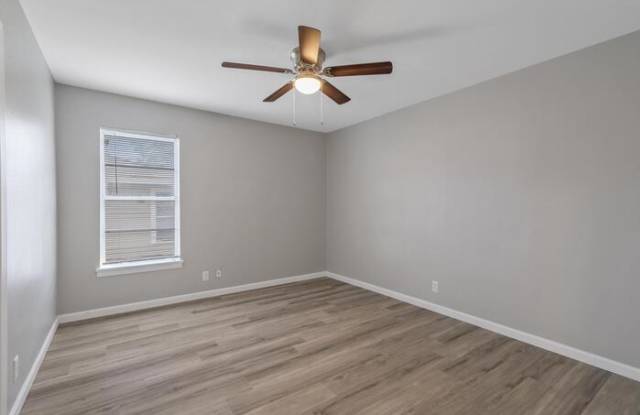3 Pershing Drive - B Gallery 3