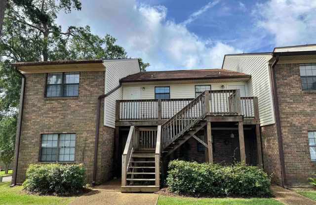 Spacious 2BR Condo with Private Baths, Fireplace, Balcony  Pool View – Close to FSU  TCC photos photos
