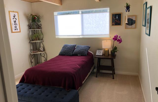 2324 Doidge Avenue Gallery 3