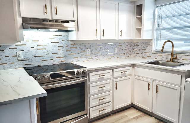 446 77th Ave N - 446 77th Avenue North, St. Petersburg, FL 33702