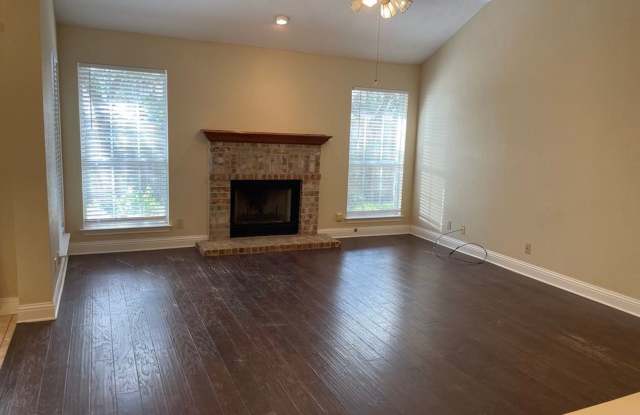 Beautiful Home Available in Cypress Mill! Gallery 3