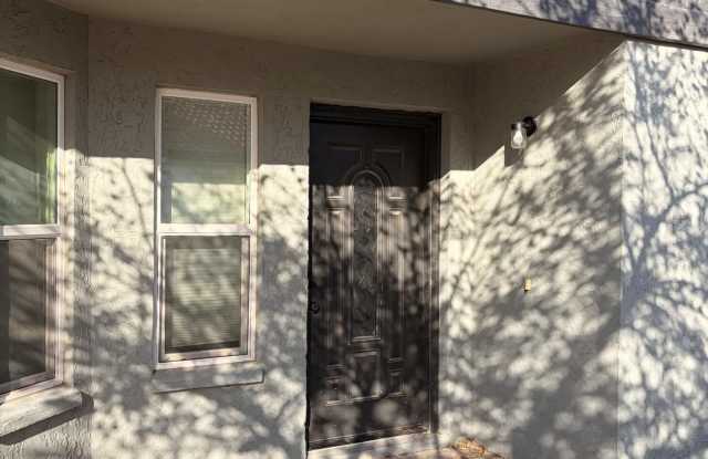 1139 W LAREDO Street Gallery 3