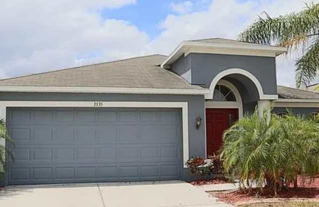 Spacious Renovated 4-Bedroom Home in Land O’ Lakes Near Veterans Expressway photos photos