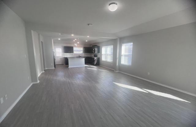 Beautiful 4 bedroom home in Voss Farms! Gallery 4