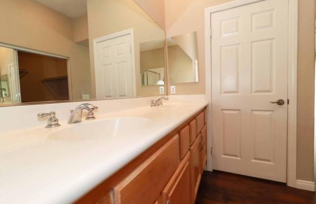 80655 Philadelphia Avenue photos photos