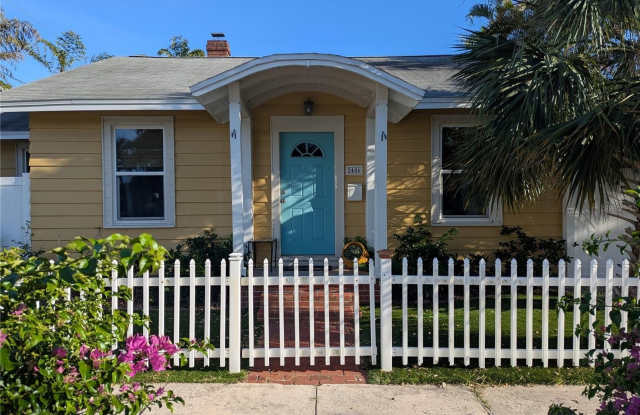 2406 DARTMOUTH AVENUE N photos photos