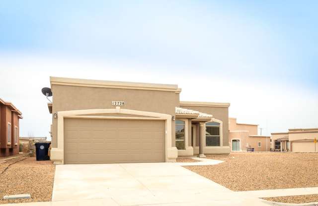 Beautiful 4 bedroom home w/ Refrigerated Air! photos photos