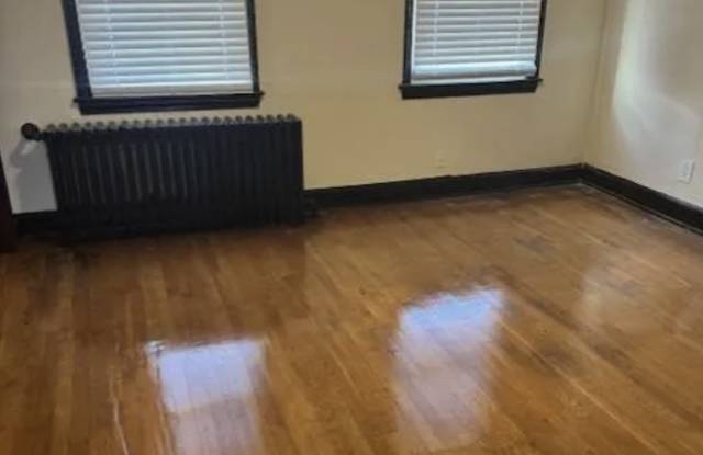 129 35th Street Northeast photos photos