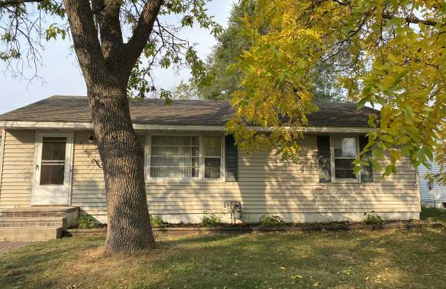 4849 Yates Avenue N Gallery 2