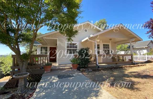 203 Arbona Cir - 203 Arbona Circle South, Sonora, CA 95370