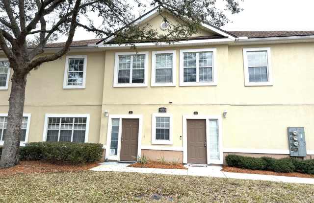1723 FOREST LAKE Circle photos photos
