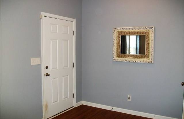 2966 Weald Street Gallery 3