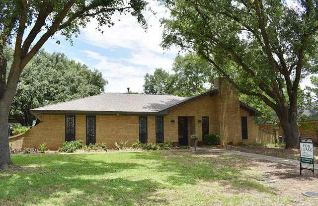 157 Villa Park Drive - 157 Villa Park Drive, Highland Village, TX 75077