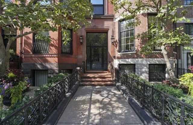 205 Commonwealth Ave - 205 Commonwealth Avenue, Boston, MA 02116