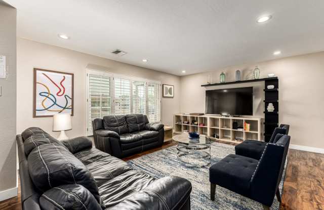 STUNNING 4 bed/2 bath Scottsdale Home- FURNISHED or UnFURNISHED photos photos