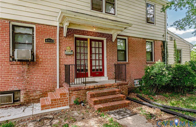 1022 W 48th Street unit: 2 photos photos