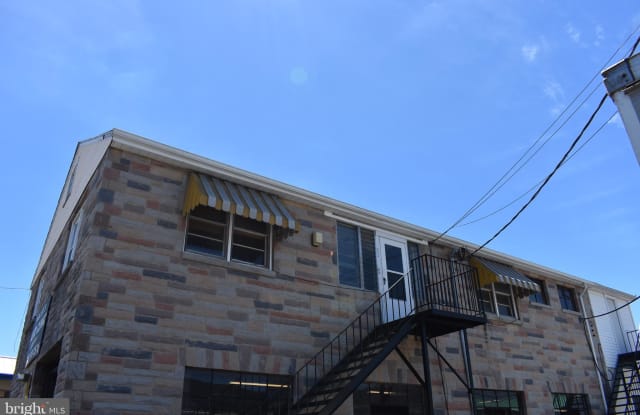 204 E RIDGEVILLE BOULEVARD - 204 East Ridgeville Boulevard, Mount Airy, MD 21771