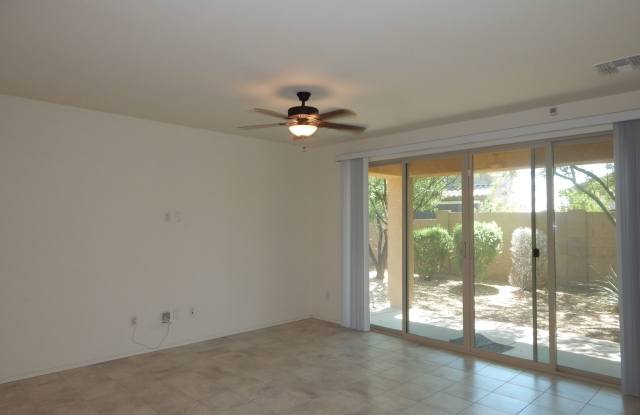 Great 2 Bedroom - 2 Bath Home PLUS DEN- Open Floorplan-Near Kolb & I-10 Gallery 3