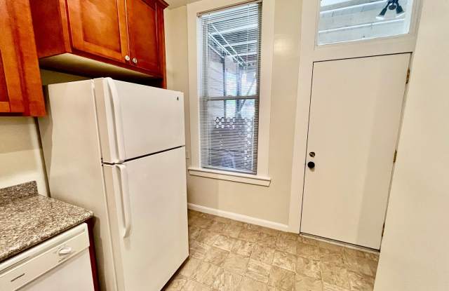 GORGEOUS VICTORIAN 1 BED/1 BATH IN THE HEART OF THE HAIGHT!!! Gallery 4