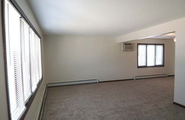 4381 Woodland Avenue Gallery 4