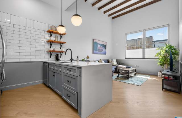 2212 MORRIS AVENUE Gallery 2