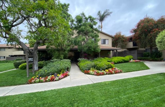 301 N San Dimas Canyon Rd Gallery 3