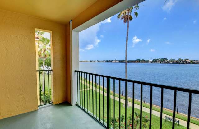 180 Yacht Club Way Gallery 4