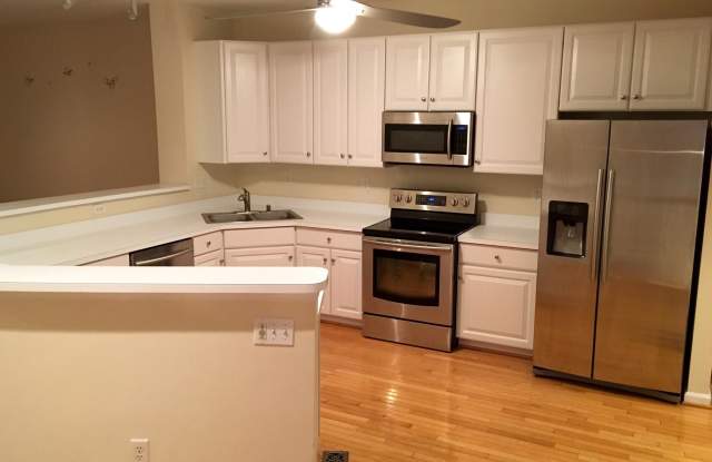 2547 VIREO COURT Gallery 3