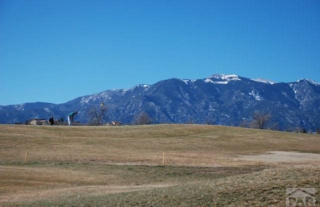 Spacious 2 Bedroom Condo Gallery 3