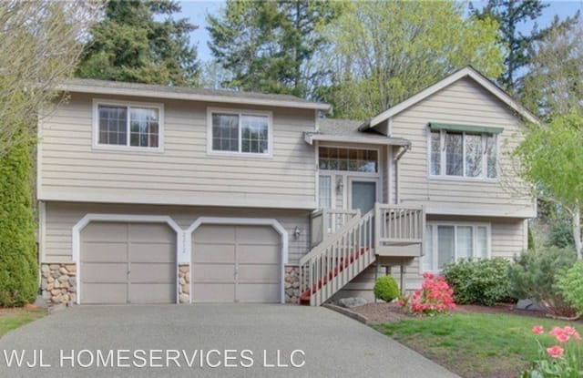 2212 Kennewick Place NE - 2212 Kennewick Place Northeast, Renton, WA 98056
