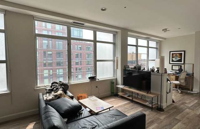 Bright and Spacious 1-Bedroom in the Ink Block photos photos Bright and Spacious 1-Bedroom in the Ink Block photos photos