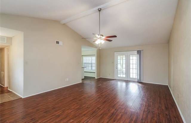 419 Timberbend Trail Gallery 3