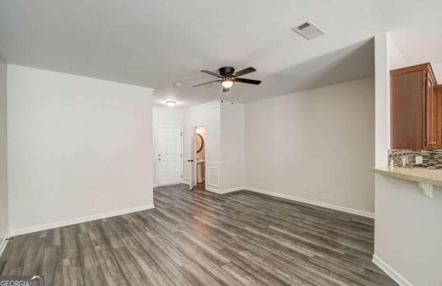 544 Oakside PL Gallery 2