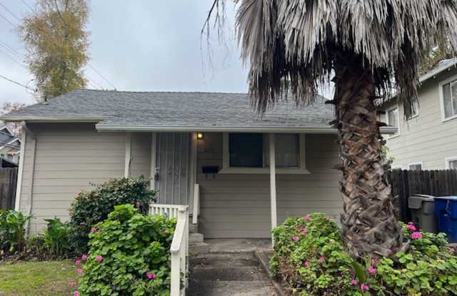 DARLING 2 BEDROOM HOUSE!! photos photos